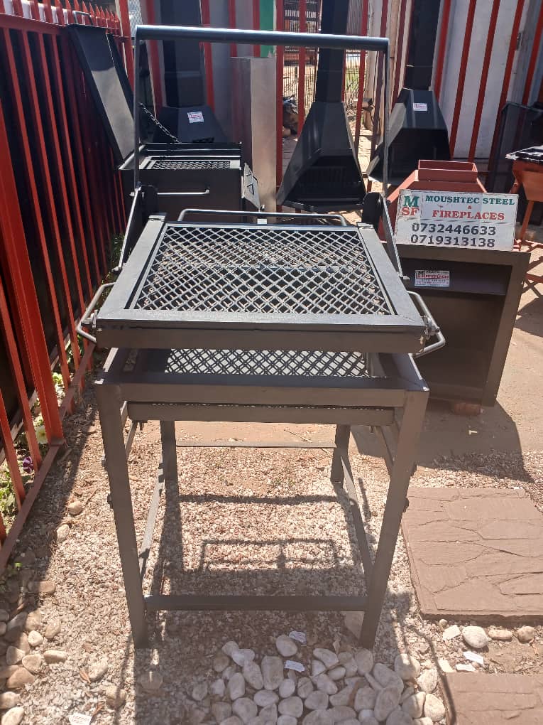 Moushtec Flip-up Braai Stands